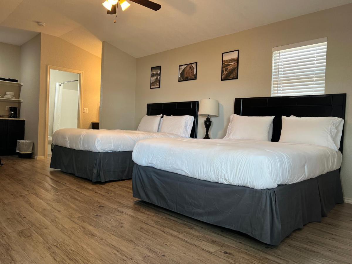 Rivercity Rv Park Нью Браунфелс Экстерьер фото